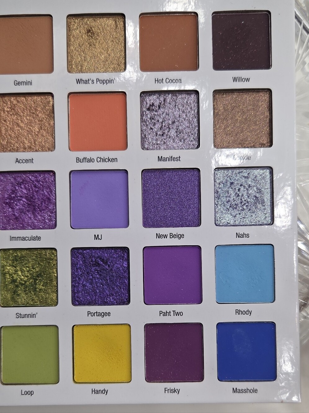 Glamlite x Mikayla Part 1 eyeshadow palette - Picture 5 of 5